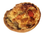 下北沢のカフェmixtureの今月のおすすめは「きのことベーコンのキッシュ」です。